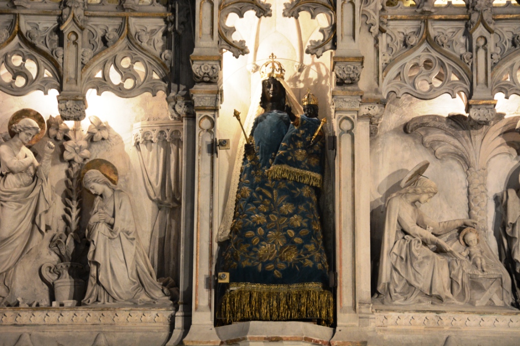 012_bourg_en_bresse_eglise_notre_dame_vierge_noire_13eme