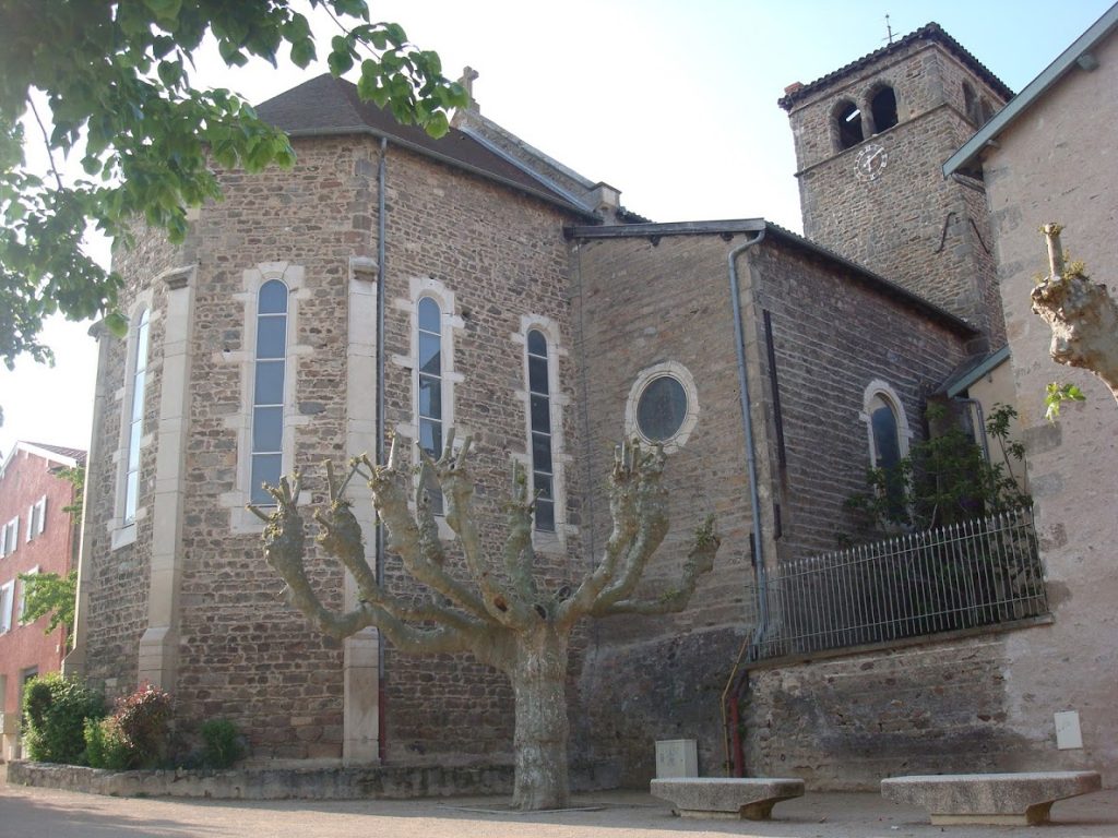 Église de Brindas, vue arrière