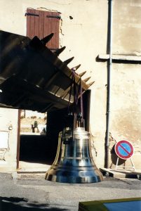 20 septembre 1999 : arrivée des cloches à Brindas 20 septembre 1999 : arrivée des cloches à Brindas