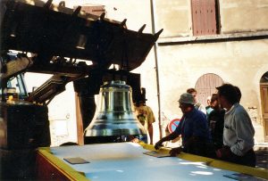 20 septembre 1999 : arrivée des cloches à Brindas 20 septembre 1999 : arrivée des cloches à Brindas
