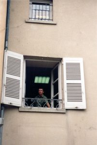 25 septembre 1999 : spectateur à sa fenêtre 25 septembre 1999 : spectateur à sa fenêtre