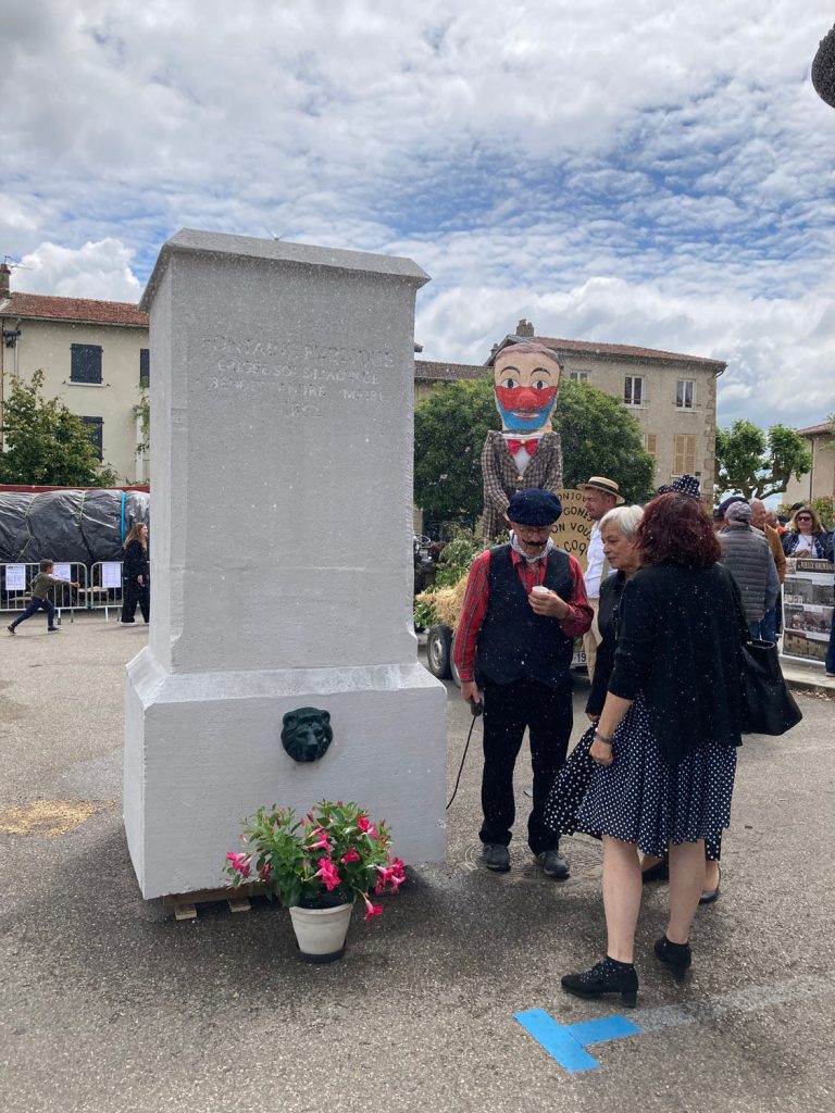 Fontaine – Guignol Fontaine – Guignol