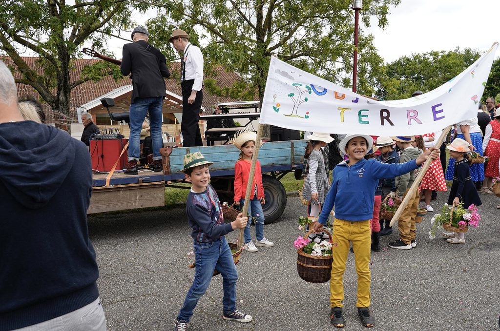 Défilé – Objectif Terre