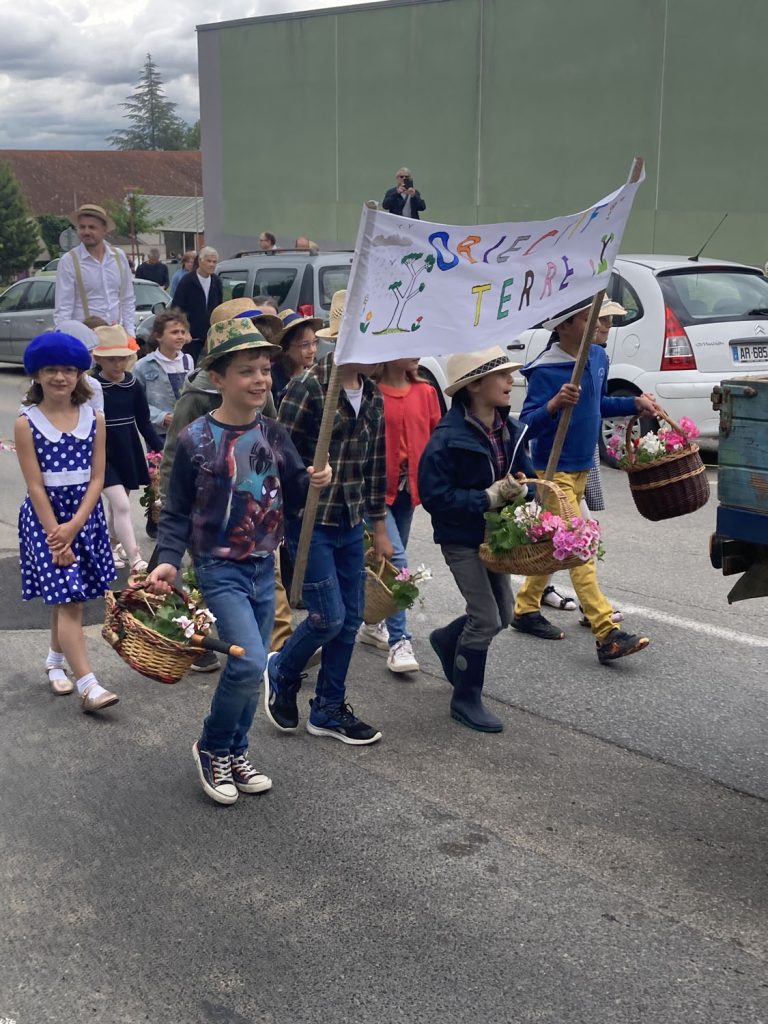 Défilé – Objectif Terre
