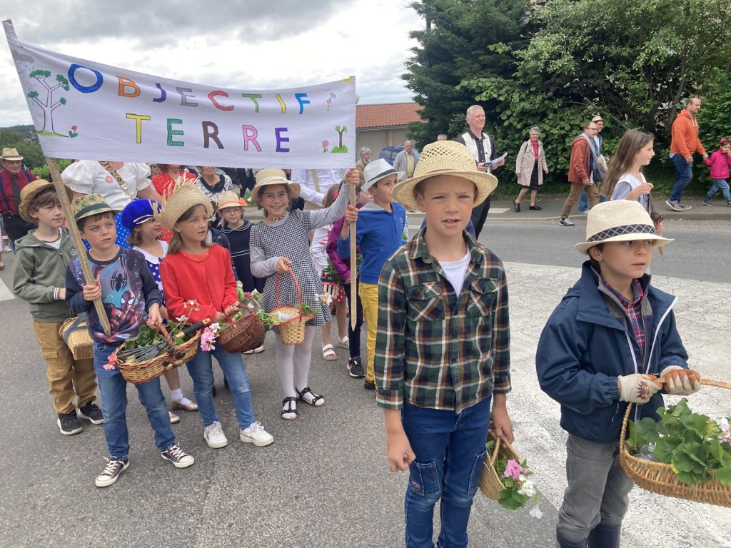 Défilé – Objectif Terre