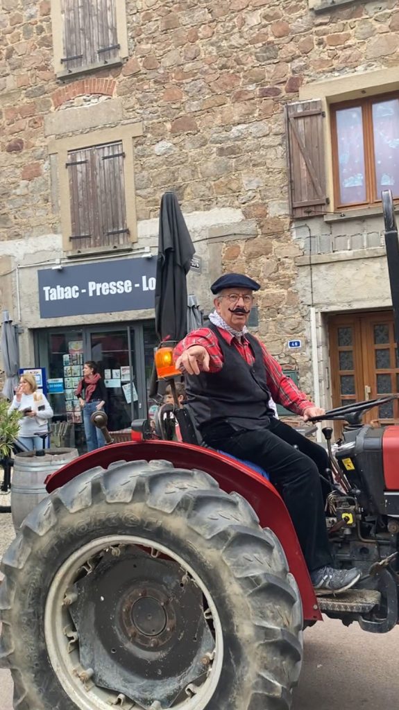 Défilé – Robert sur le tracteur