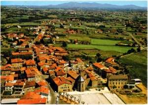 1970-80_Brindas_vue_aerienne        